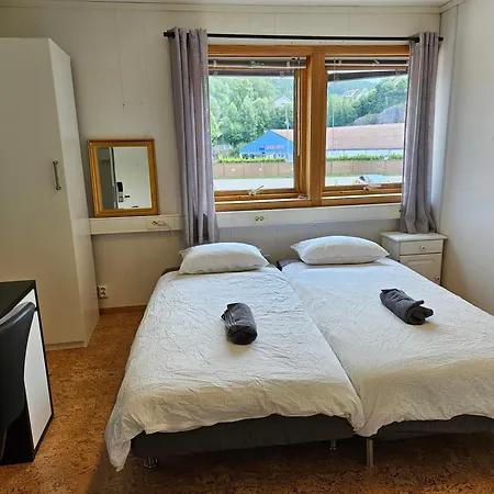 Doubleroom 206 Near Kristiansand بيت شباب
